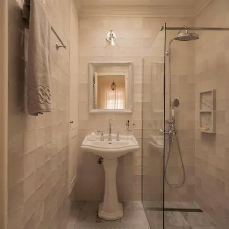 Aghioti Apartment